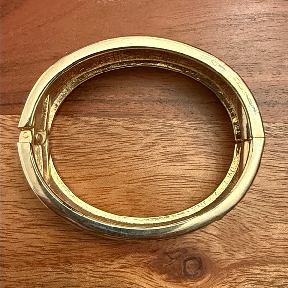 Cache Zebra Pattern Gold and Black Bangle - Picture 8 of 9